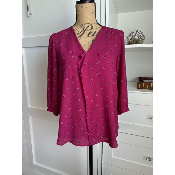 Elle V-Neck Scalloped Blouse - Picture 1 of 3